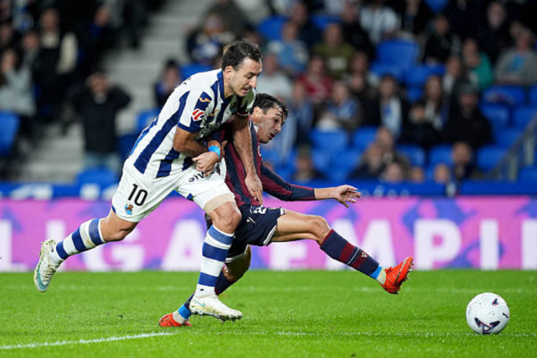Full Match: Real Sociedad vs Levante (00:30 – 26/10)