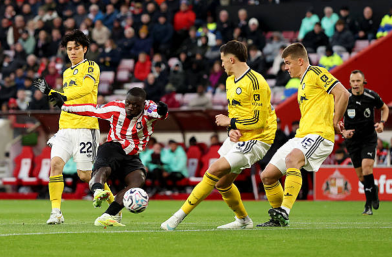 Full Match: Sunderland vs Leeds United (23:30 – 25/10)